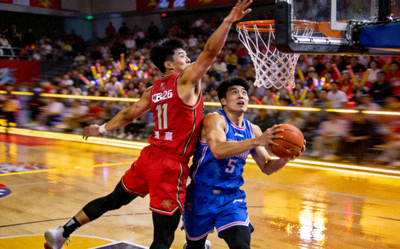 CBA 2026赛季季后赛激烈对抗 - 球员篮下激烈争夺